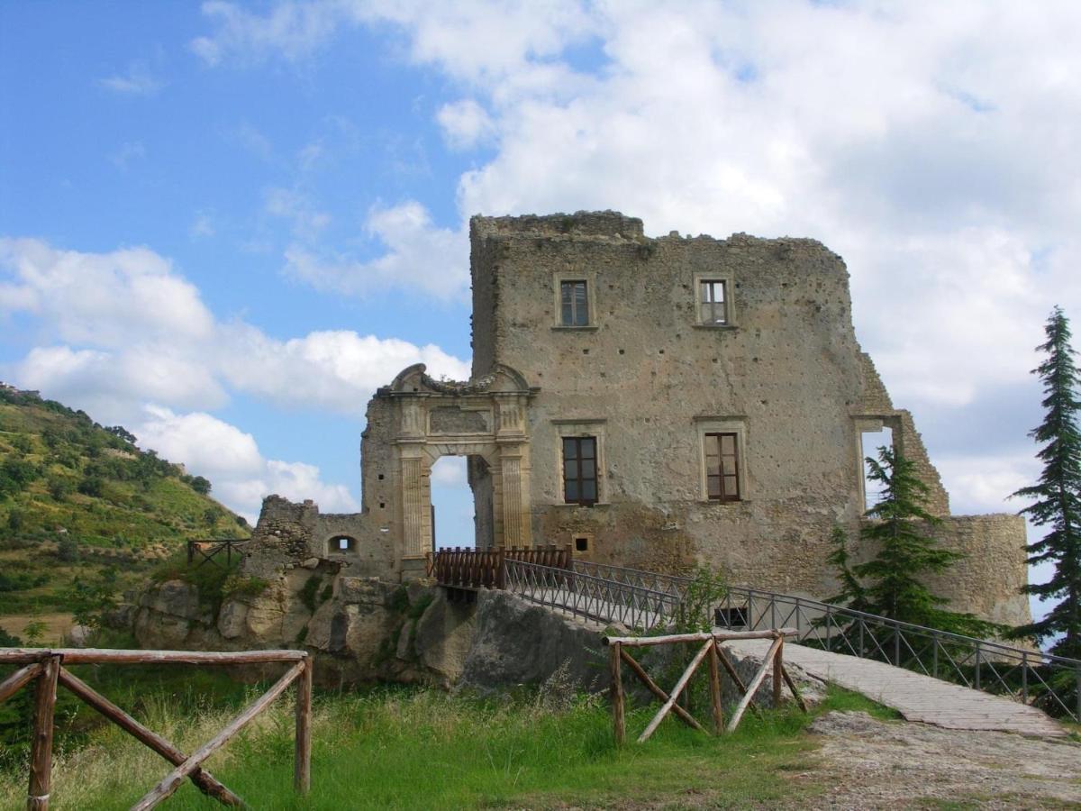 פיומפרדו ברוציו Al Castello Apartment מראה חיצוני תמונה