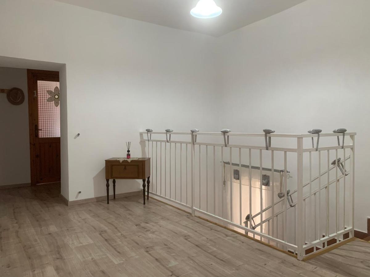 פיומפרדו ברוציו Al Castello Apartment מראה חיצוני תמונה