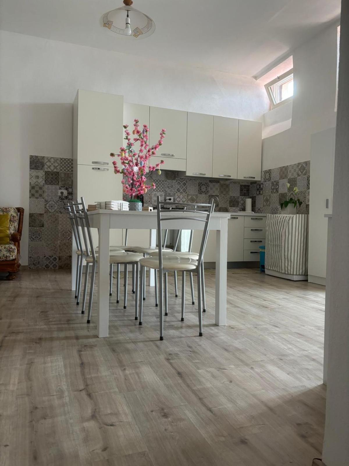 פיומפרדו ברוציו Al Castello Apartment מראה חיצוני תמונה